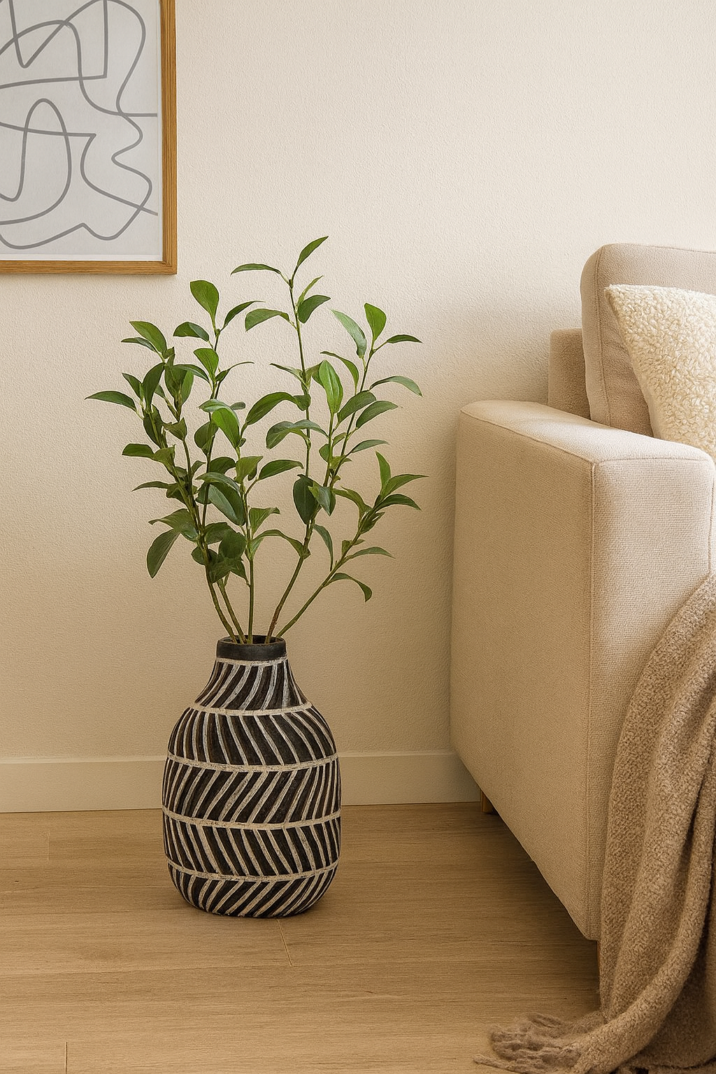 Modern vase - Black & White